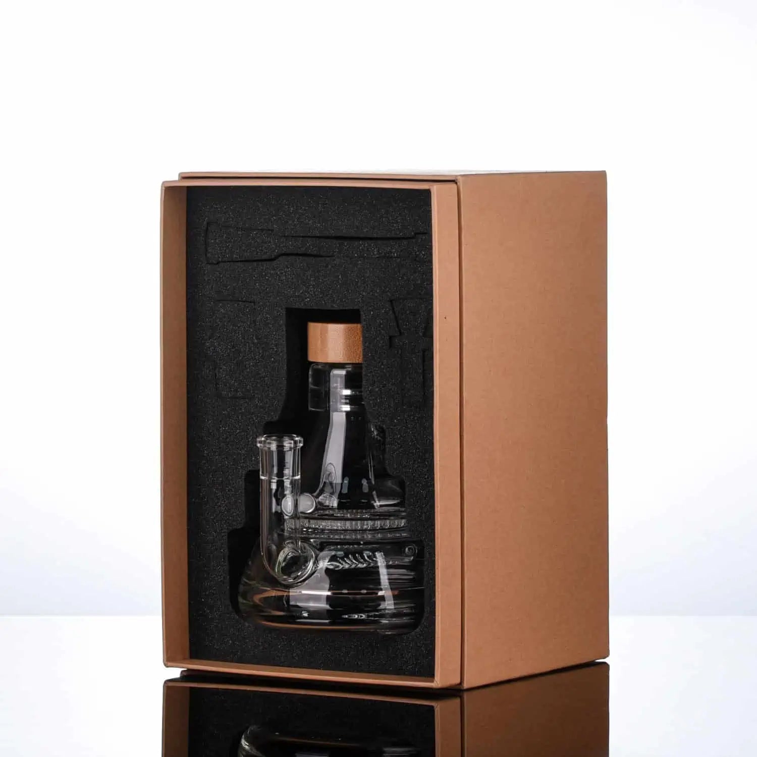 The Flagship Voyager Base in box - VITAE Glass.